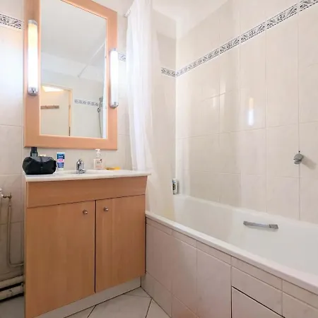 Centre De 11 Apartment